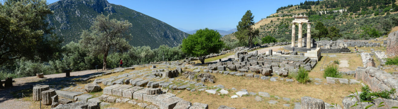 View at the archaeological site of Delfi in Greece