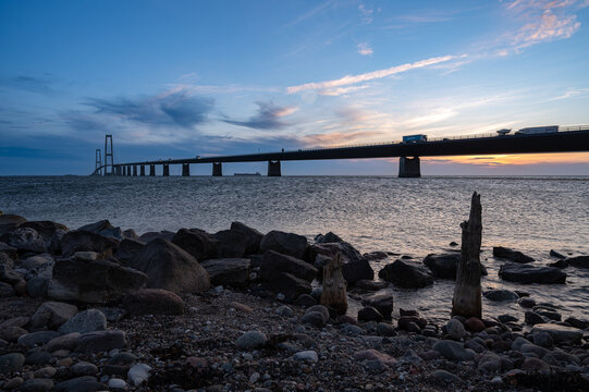 Storebeltbr&uuml;cke in D&auml;nemark bei Sonnenuntergang