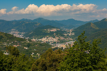 Fototapeta na wymiar The view from Granarolo above Genoa.