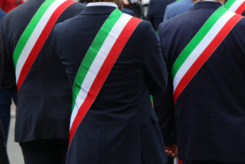 Italian mayors during the event with the tricolor band