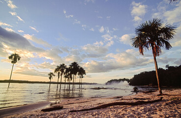 Laguna de Canaima. Parque Nacional Canaima. Gran Sabana. Estado de Bolivar. Venezuela.