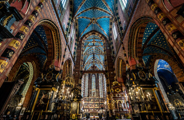 Fototapeta premium Inside of Bazylika Mariacka, Krakow, Poland