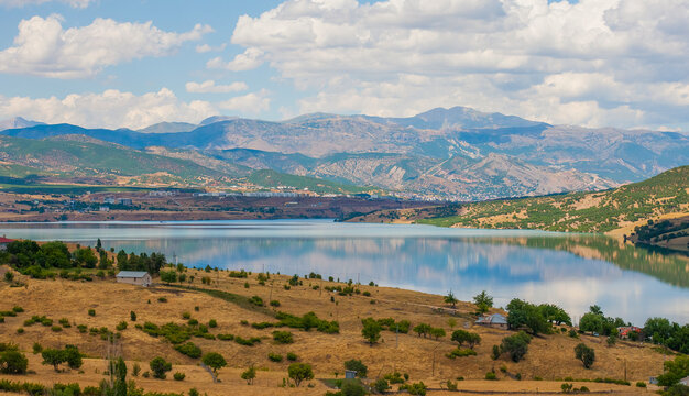 Tunceli offers a beautiful view to the photographers with the Munzur river.