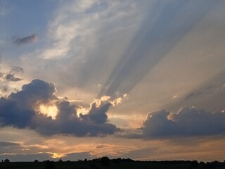 облака вечером 