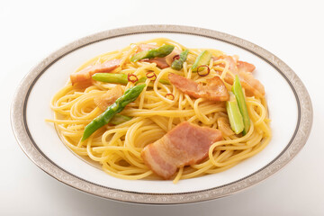 アスパラとベーコンのペペロンチーノ