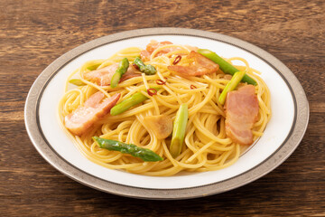 アスパラとベーコンのペペロンチーノ