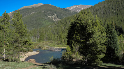 Fototapeta na wymiar The Snake River flows through White River National Forest high in the Colorado Rockies
