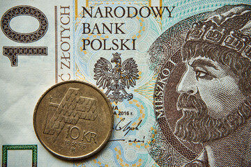 10 złotych, polski banknot 1 10 koron norweskich 