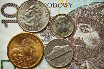 10 złotych, polski banknot i monety USA 