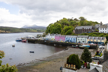 Fototapeta premium Town of Portree on the Isle of Skye in Scotland