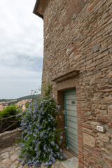 	One of the most beautiful villages in Tuscany, Campiglia Marittima develops within the historic walls, the buildings are arranged in concentric semicircles and create a particular harmony that distin