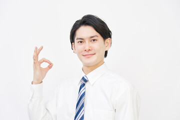 OKサインするビジネスマン　白背景