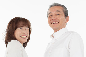 笑顔のシニア夫婦のポートレート