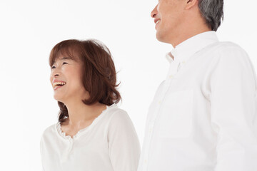 笑顔のシニア夫婦のポートレート