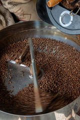 コーヒー豆の焙煎　イメージ