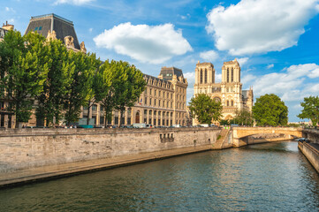 Fototapeta na wymiar Notre Dame de Paris Cathedral in Paris, France