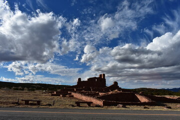 Obraz premium the ruins of the fortress