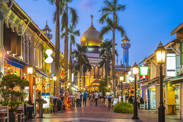street view of singapore with Masjid Sultan at night - obrazy, fototapety, plakaty