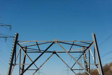 Starkstrommast im Bau