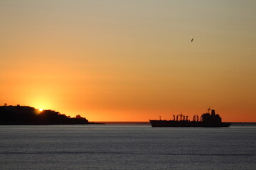 Obraz premium sunset over the bay