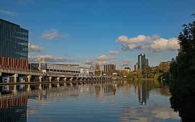 Naklejka premium Melbourne from South Yarra Walking path