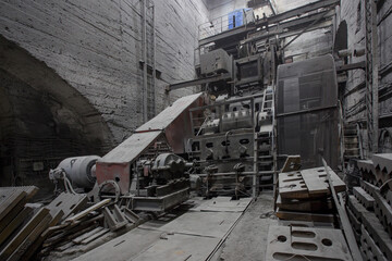 Jaw crusher in iron ore mine.