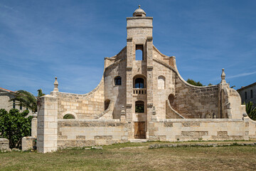 Fototapeta na wymiar torre central de vigilancia, Lazareto de Mahón, Península de San Felipet, puerto de Mahón, Menorca, balearic islands, Spain