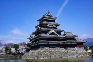 春の国宝松本城