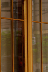 Fototapeta premium 木の枠の窓