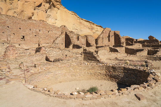 USA, New Mexico, Chaco Canyon, Pueblo Bonito at Chaco Culture National Historical Park
