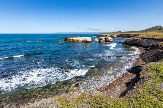 USA, California, San Luis Obispo, Coastline near Montana&nbsp;de&nbsp;Oro&nbsp;State Park