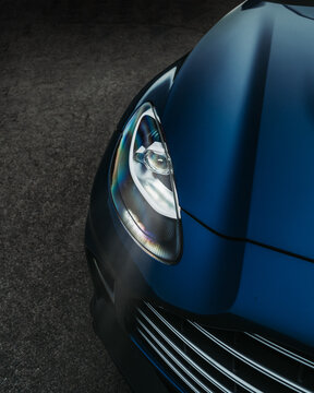 Aston Martin DBX 707