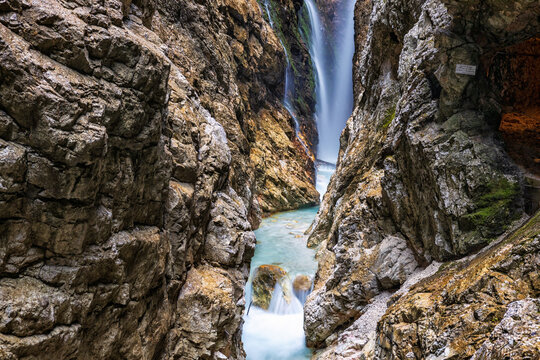 Gorges Canyons Waterfalls 372