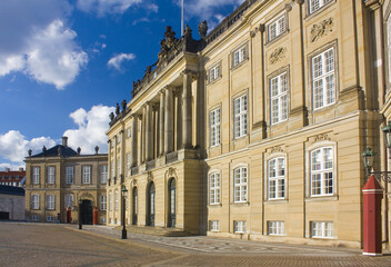 Fototapeta na wymiar Amalienborg Palace - winter home of the royal family in Copenhagen, Denmark