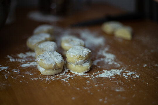 dough for baking pies