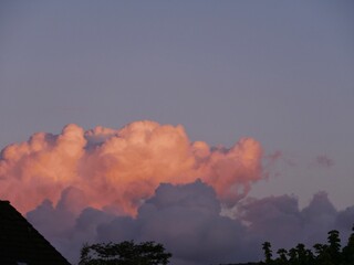 Sonnenuntergang mit Wolken