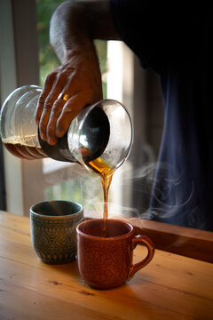 Coffee pour 
