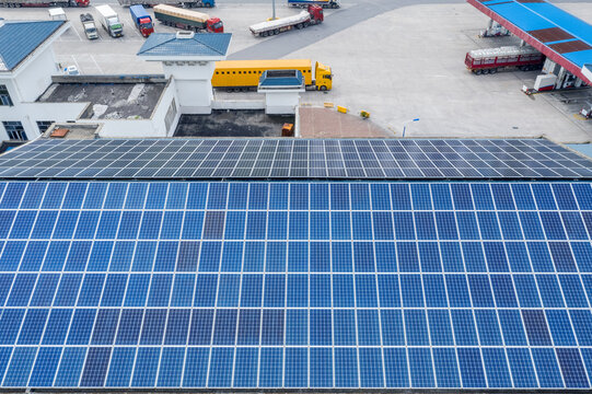 rooftop solar energy in expressway service area