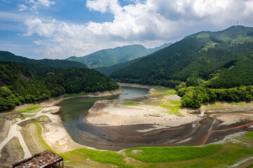 Fototapeta na wymiar バス釣りで有名な愛媛県四国中央市の金砂湖