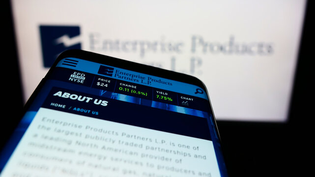 Stuttgart, Germany - 02-05-2022: Mobile phone with website of pipeline company Enterprise Products Partners L.P. on screen in front of logo. Focus on top-left of phone display.
