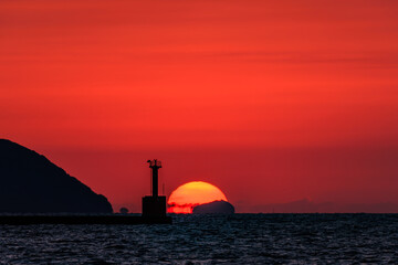 Obraz premium 博多湾の夕日