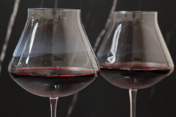 赤ワインのグラス