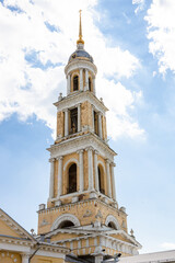 Fototapeta na wymiar bell tower Church of St John the Evangelist (Ioanna Bogoslova) in Old Kolomna city on sunny summer day