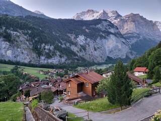 Obraz premium Beautiful summer morning view in Lauterbrunnen valley in Jungfrau region, Canton Bern, Switzerland.