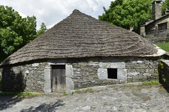 Las Pallozas en o Cebreiro Lugo