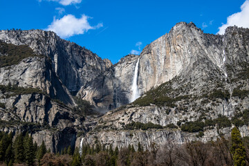 Fototapeta na wymiar Yosemite waterfalls