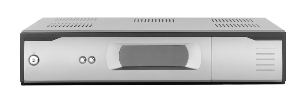 Satellitenreceiver / Sat-Receiver freigestellt / isoliert vor wei&szlig;em Hintergrund