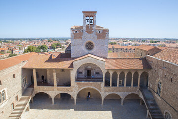 Fototapeta na wymiar Le Palais des Rois de Majorque à Perpignan.