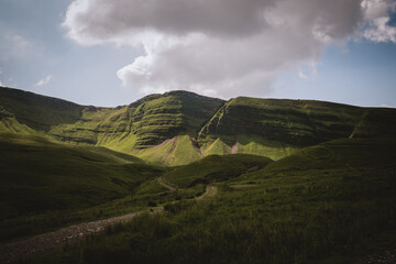 Fototapeta na wymiar llyn y fan fach in the Brecon Beacons National Park
