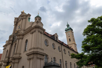 Fototapeta na wymiar The Holy Spirit Church (German: Heilig Geist Kirche) in Munich